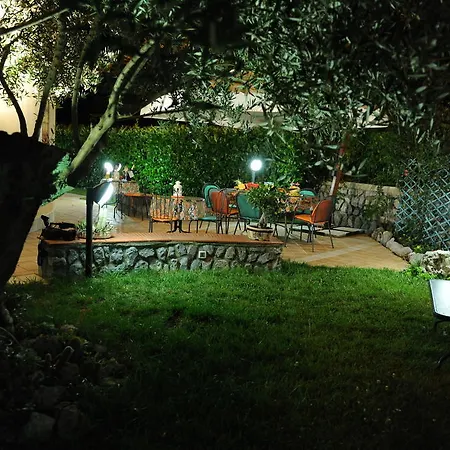 Oda ve Kahvaltı A 2 Passi Dagli Dei Agerola