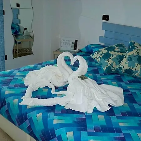 A 2 Passi Dagli Dei