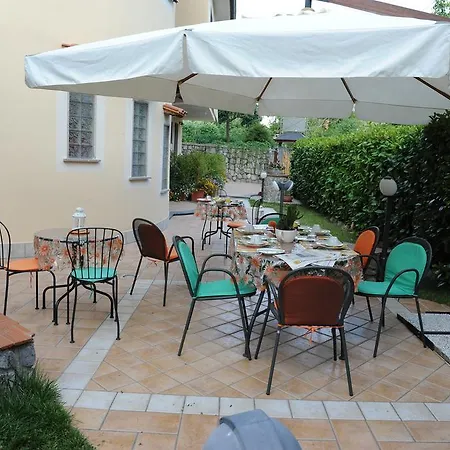 Bed & Breakfast A 2 Passi Dagli Dei